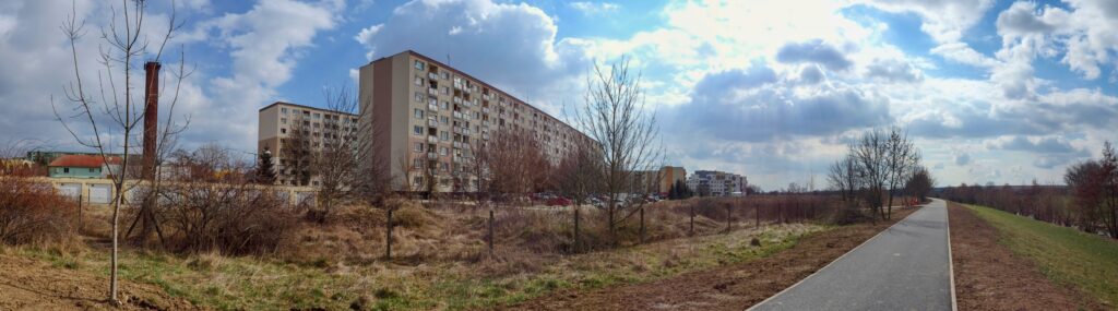 Závory. Sídlisko pri Žitave. (r.2021/Canonsp.)