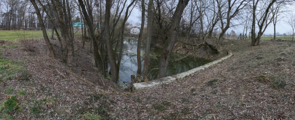 Za mlynom. Obnovené rameno na Žitave. (r.2021/Canonsp.)