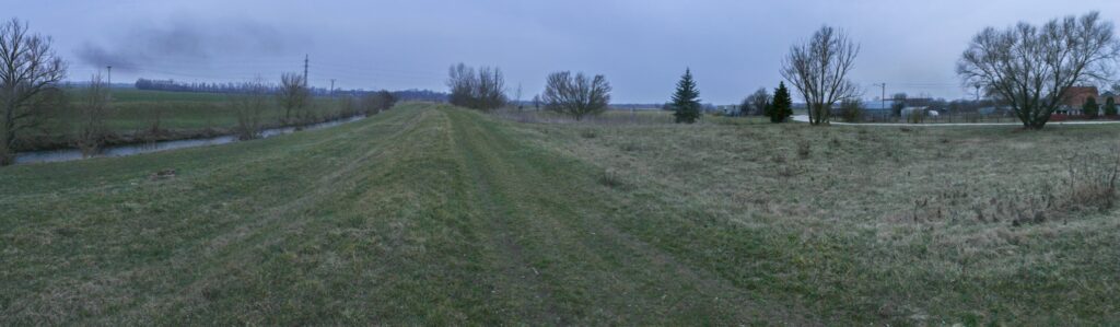 Za mlynom. Žitava.(r.2021/Canonsp.)