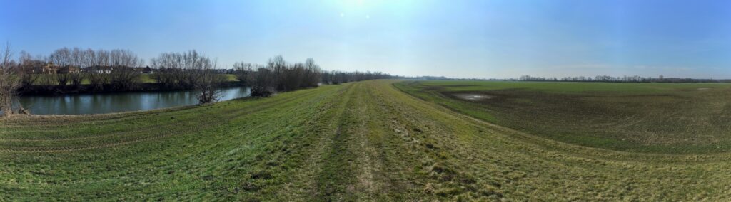 Výmenky. Hrádza Nitry. (r.2021/Canonsp.)