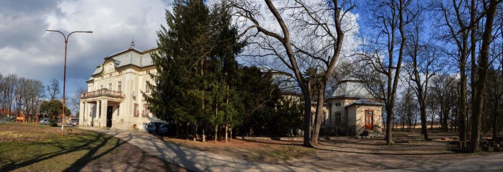 Park Žitavce. Kaštiel. (r.2021/Canonsp.)