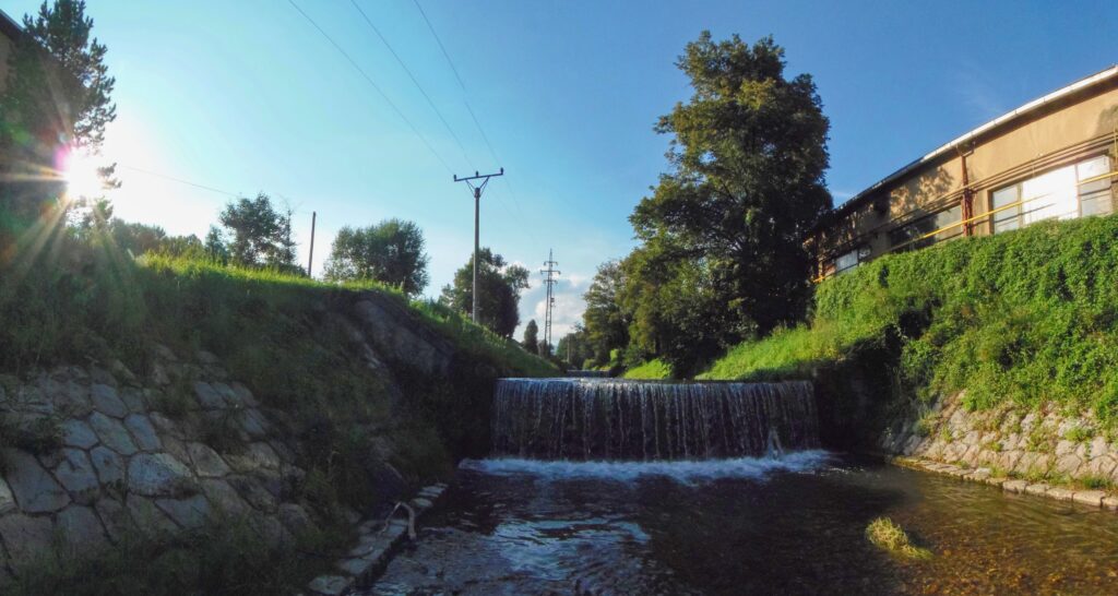 Ľupčica v Slovenskej Ľupči. Kaskáda. (r.2021/OlympusSP810UZ)