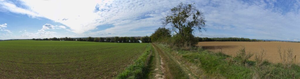 Dlhé/Veľká Pláň. Cesta k priehrade Slepčany. (r.2021/Canonsp.)