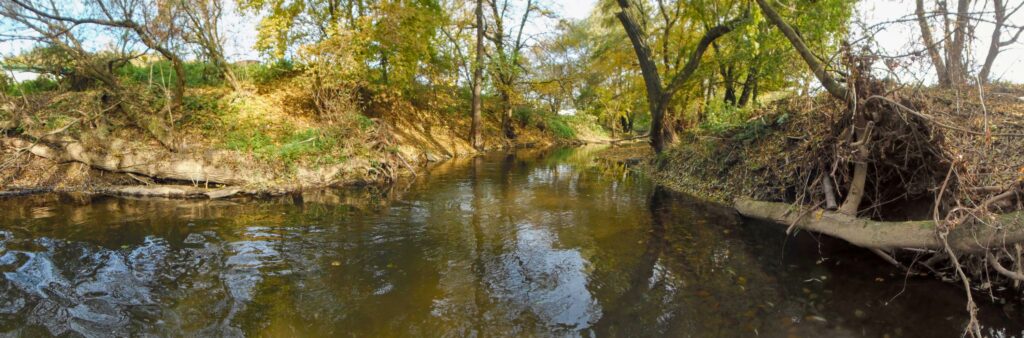 Nitra. Horné diely. Koryto rieky. (r.2021/OlympusSP810UZ)