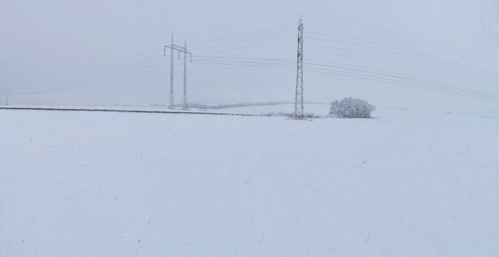 Nad Žigardom. Elektrické vedenie. (r.2021/Canonsp.)